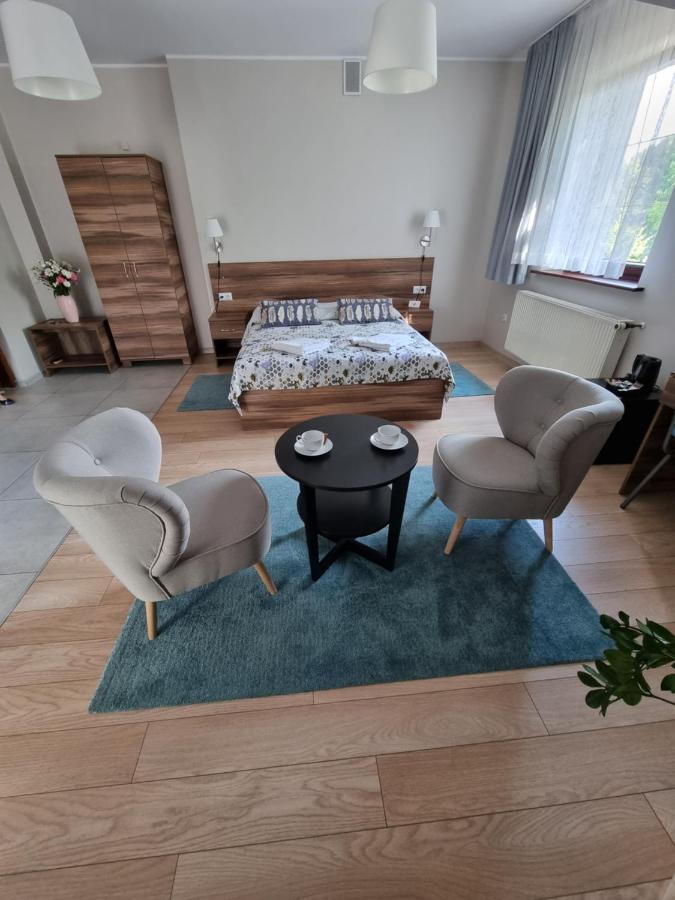 אולקוש Hotel Victoria מראה חיצוני תמונה