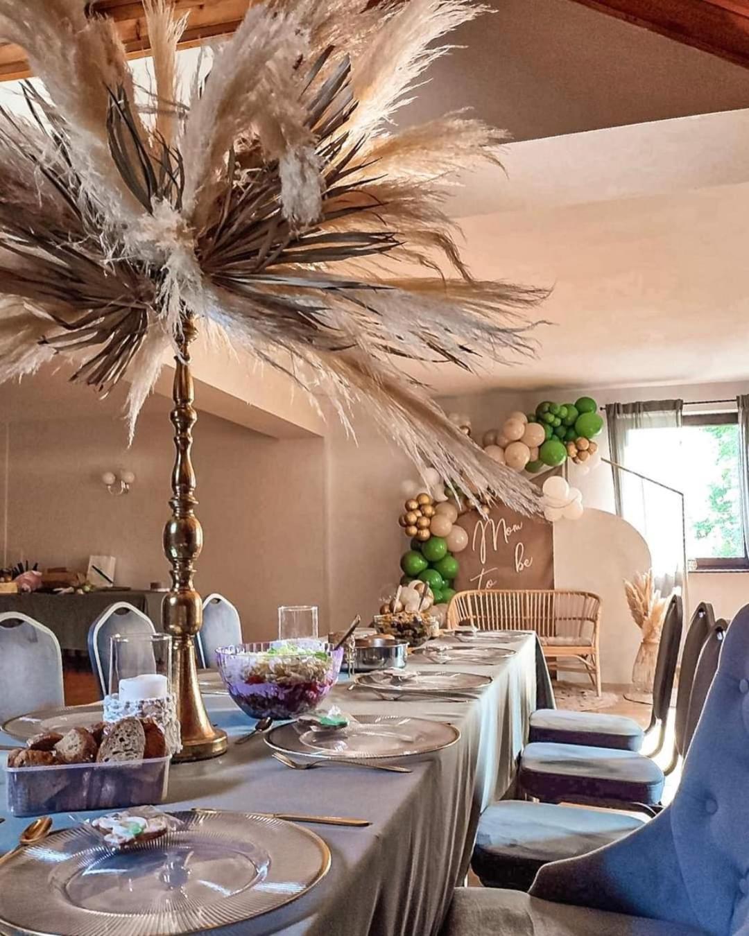 אולקוש Hotel Victoria מראה חיצוני תמונה