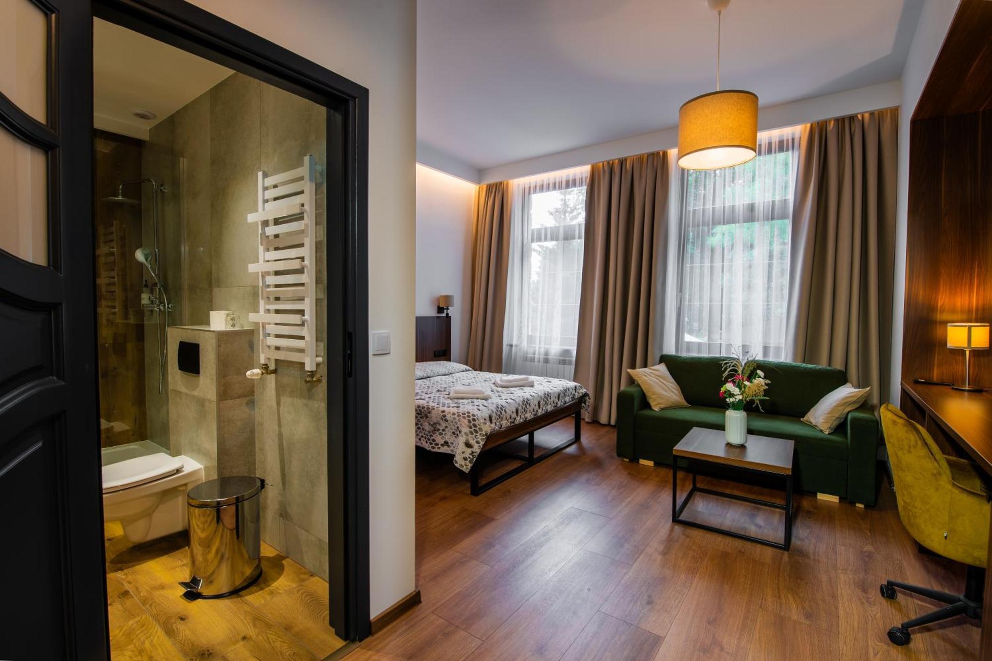 אולקוש Hotel Victoria מראה חיצוני תמונה